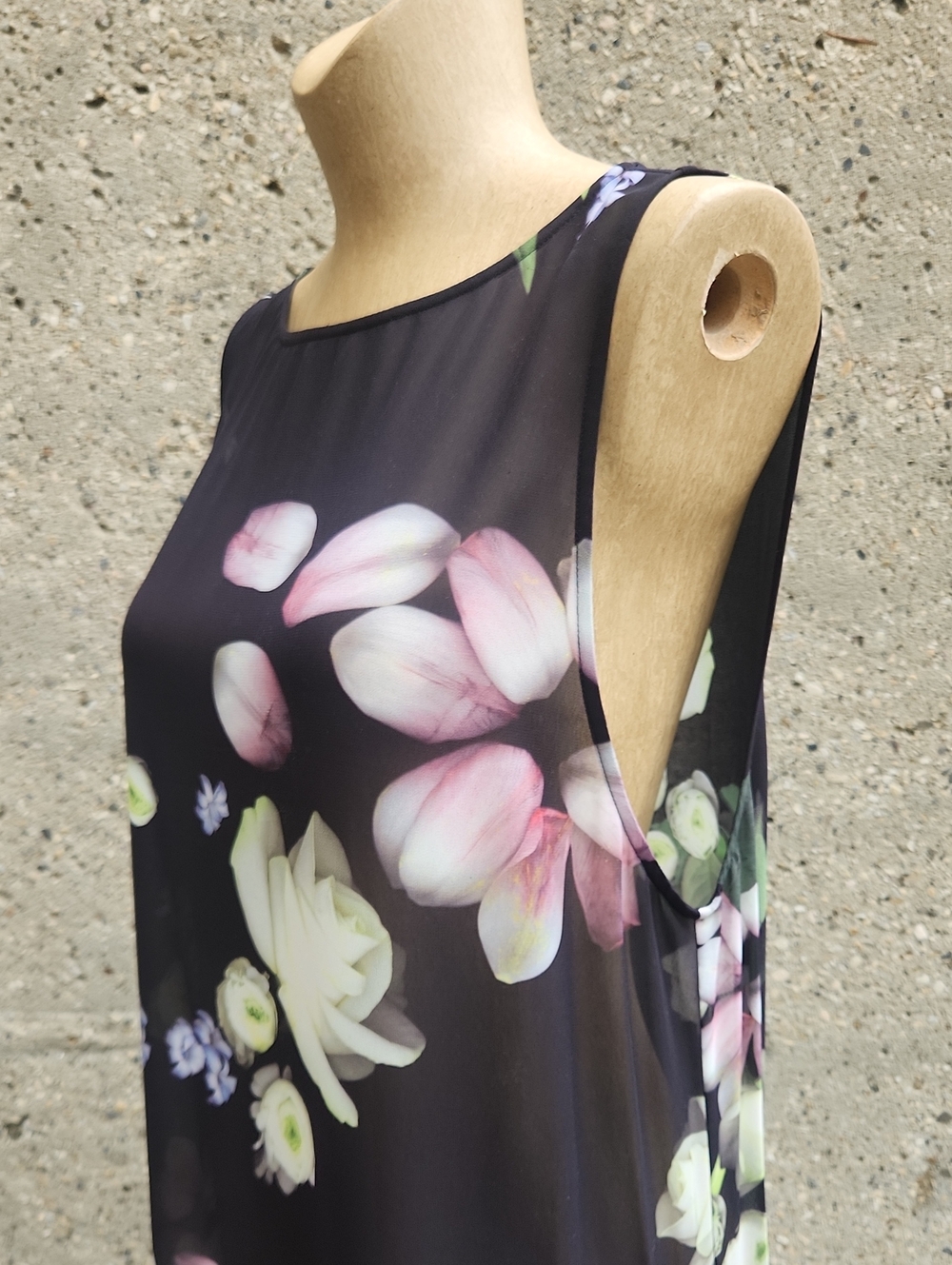 Ted Baker Black Floral Print Sleeveless Maxi Dress - Picture 3 of 9